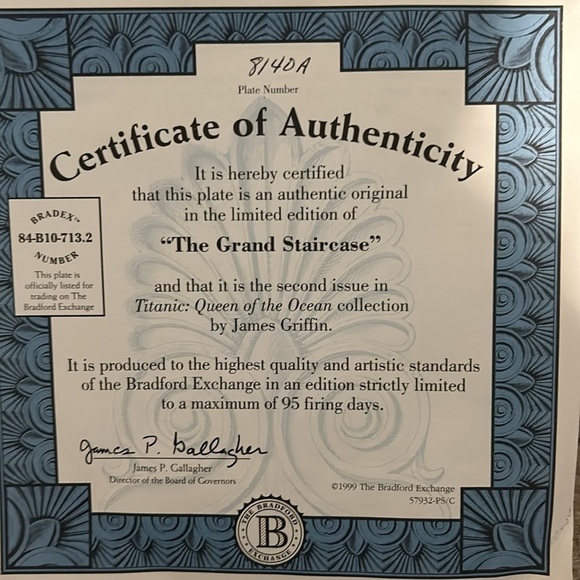 The Bradford Exchange Titanic “The Grand Staircase” hard-fire porcelain plate - Picture 3 of 3